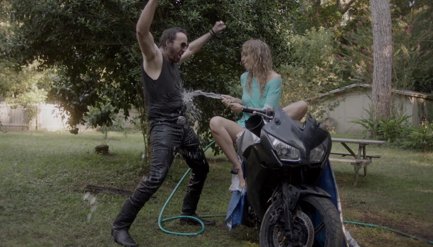 BETWEEN WORLDS de Maria Pulera (2018)